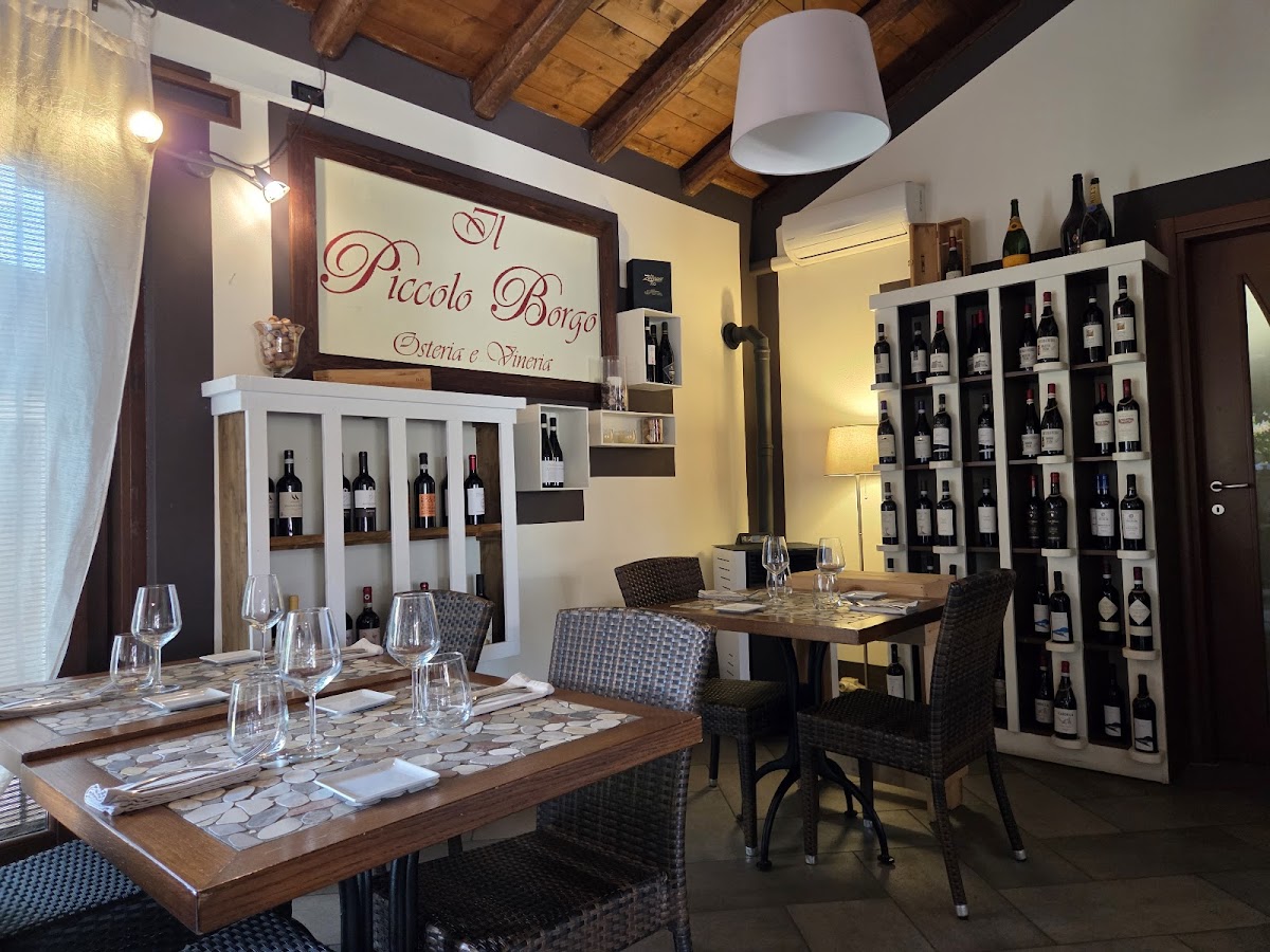 Il Piccolo Borgo Osteria E Vineria Photos 2